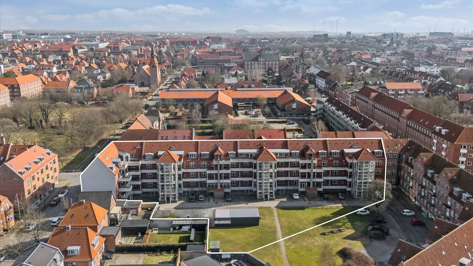 Moderne beboelses ejendom i Esbjerg centrum md elevator