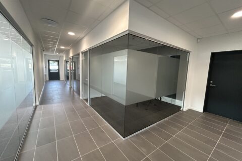 Moderne erhvervsejendom i Svenstrup